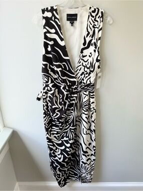 Donna Morgan NWT black and white abstract print wrap midi dress